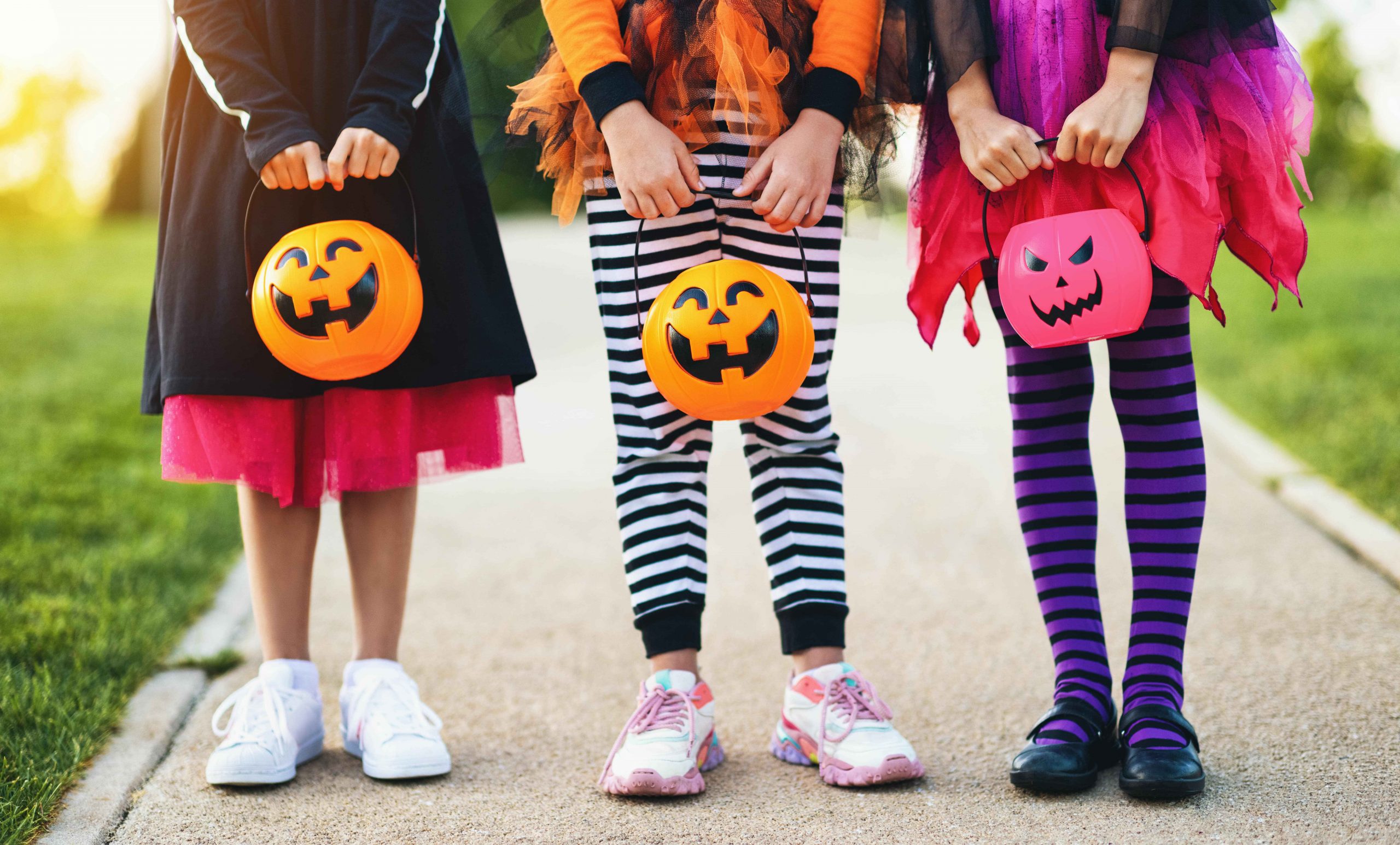 Halloween Safety Tips to Keep Your Family Safe | MomDocs